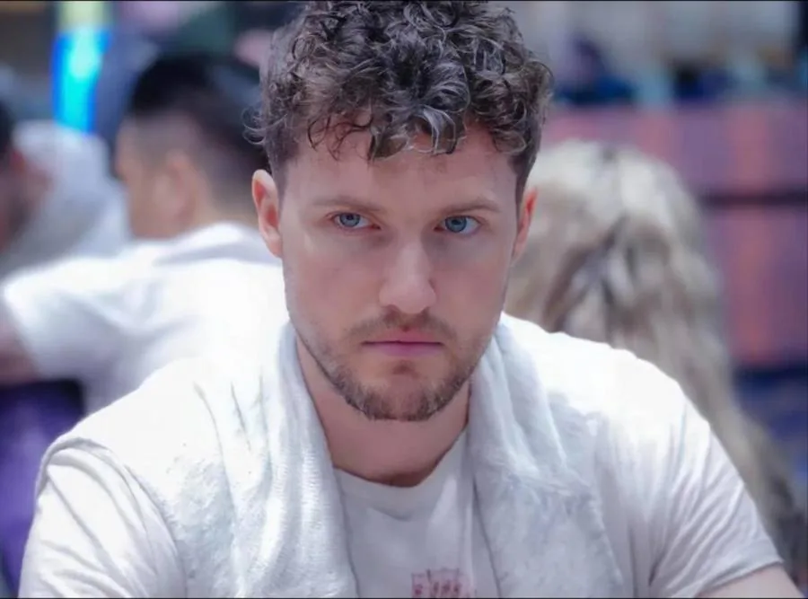 Portrait of Thomas Boivin at a poker tournament